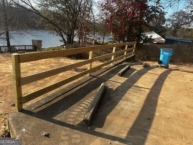 273 S River Drive, Jackson, GA 30233