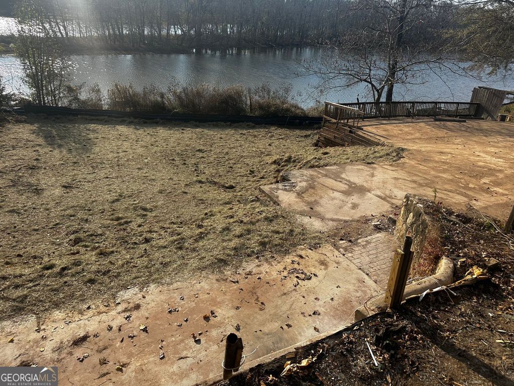 273 S River Drive, Jackson, GA 30233