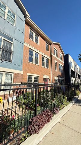 3232 S Shields Avenue, Chicago, IL 60616