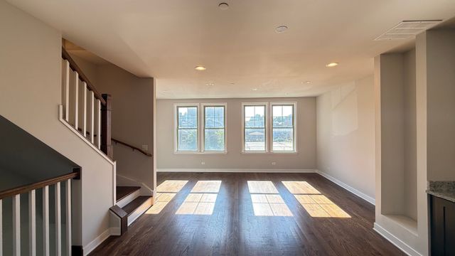 3232 S Shields Avenue, Chicago, IL 60616