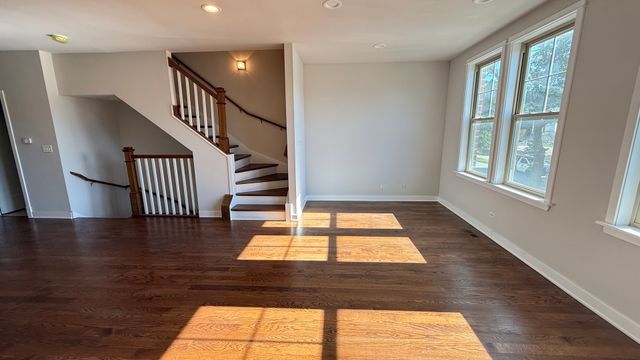 3232 S Shields Avenue, Chicago, IL 60616