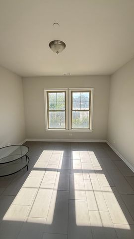 3232 S Shields Avenue, Chicago, IL 60616