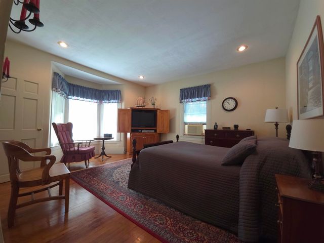 599 S Main Street, Manchester, NH 03102