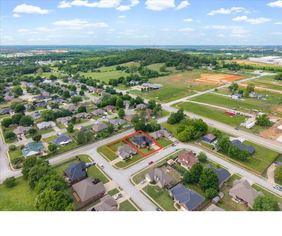 989 Lexington Circle, Springdale, AR 72762