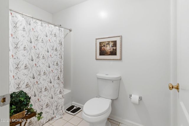 8 Country Woods Lane, Pine Beach, NJ 08741