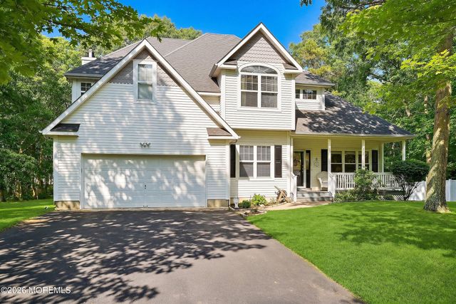 8 Country Woods Lane, Pine Beach, NJ 08741