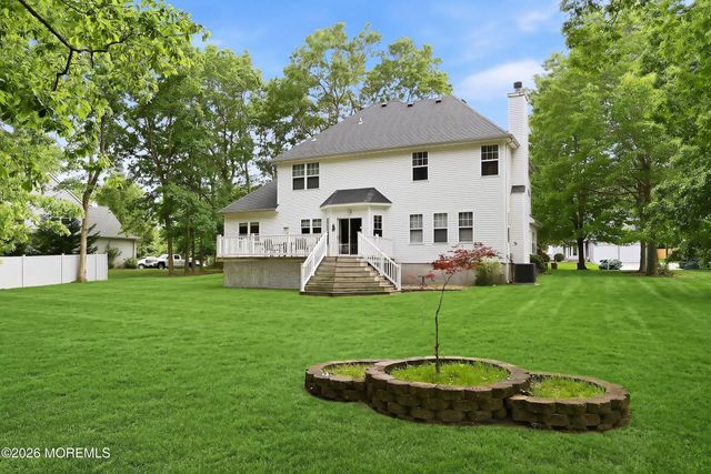 8 Country Woods Lane, Pine Beach, NJ 08741