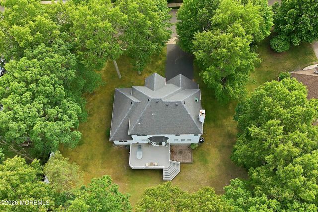8 Country Woods Lane, Pine Beach, NJ 08741