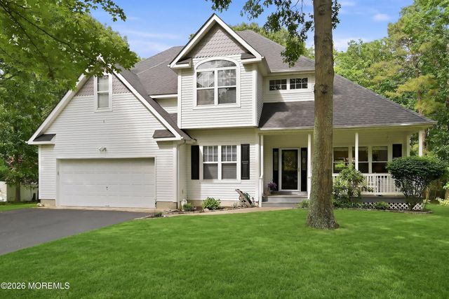 8 Country Woods Lane, Pine Beach, NJ 08741
