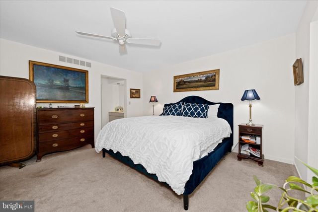 122 DOWNS DR, Wilmington, DE 19807
