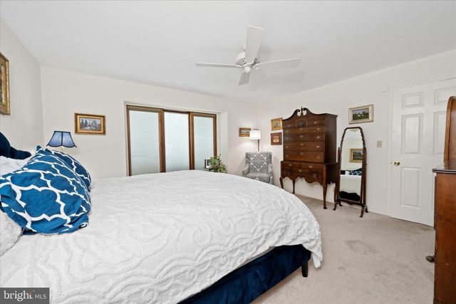 122 DOWNS DR, Wilmington, DE 19807