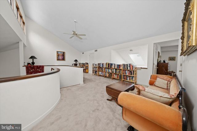 122 DOWNS DR, Wilmington, DE 19807
