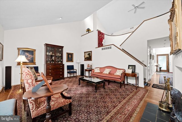 122 DOWNS DR, Wilmington, DE 19807