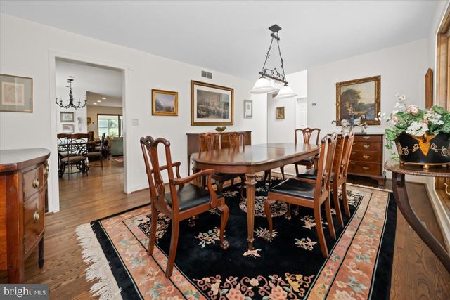 122 DOWNS DR, Wilmington, DE 19807