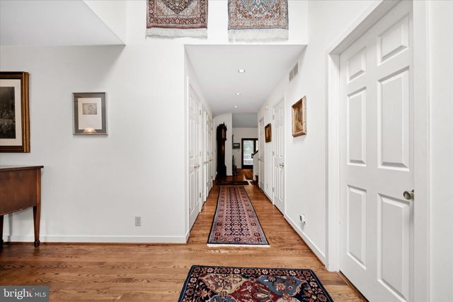 122 DOWNS DR, Wilmington, DE 19807