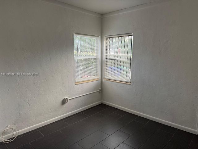 1411 NW 41st St 1411, Miami, FL 33142