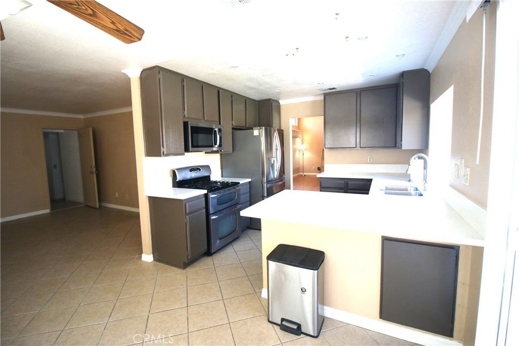 Image 3 of property listing at 37740 Mountainside Drive, Palmdale, CA 93550