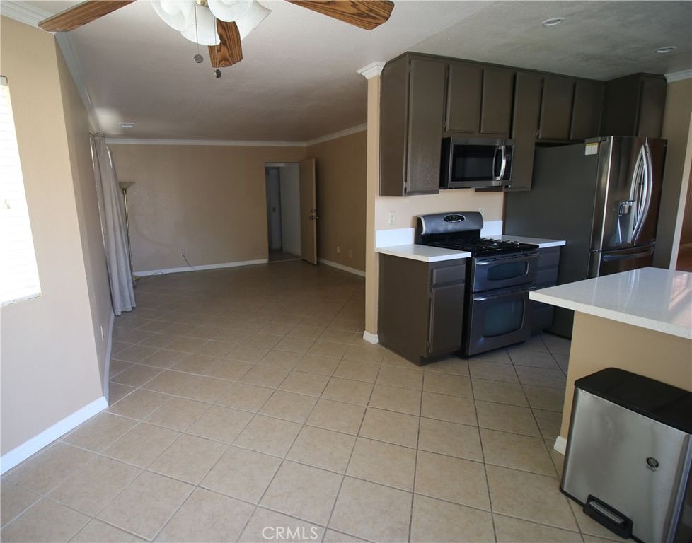 Image 6 of property listing at 37740 Mountainside Drive, Palmdale, CA 93550