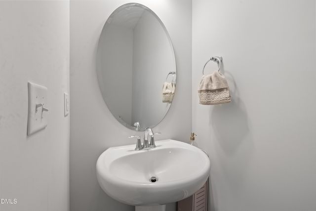 202 Bedivere Lane, Durham, NC 27703