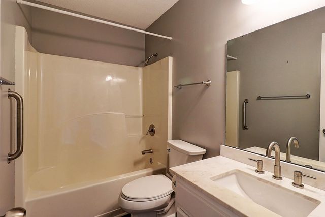 1014 Jeulia Saunders Road, Slocomb, AL 36375