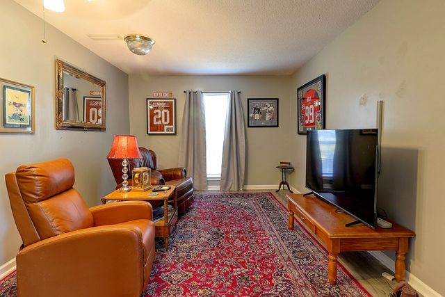 1014 Jeulia Saunders Road, Slocomb, AL 36375