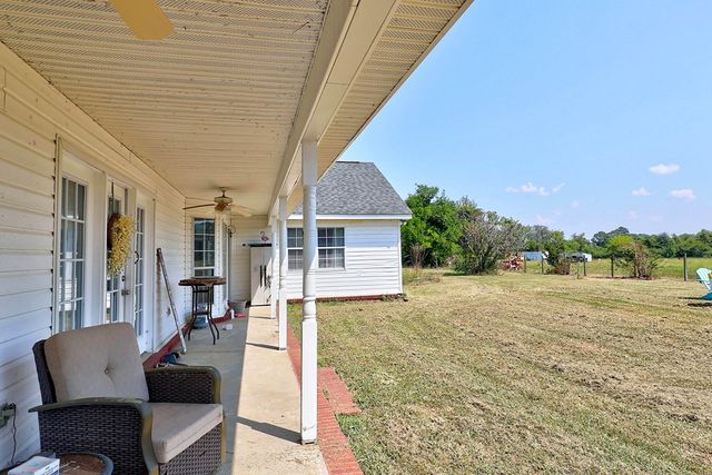 1014 Jeulia Saunders Road, Slocomb, AL 36375