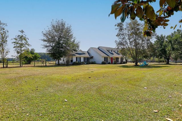 1014 Jeulia Saunders Road, Slocomb, AL 36375