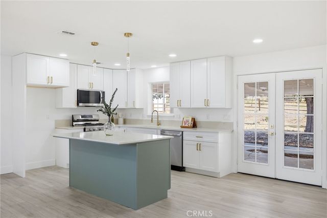 21009 Brentwood, Tehachapi, CA 93561
