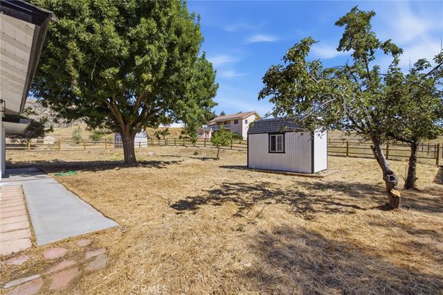 21009 Brentwood, Tehachapi, CA 93561