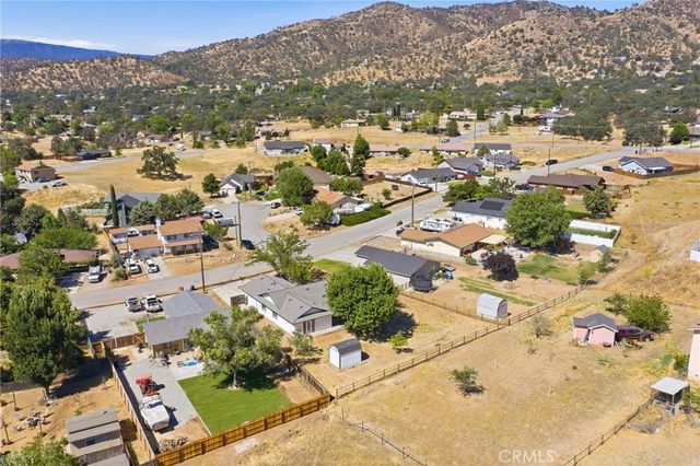 21009 Brentwood, Tehachapi, CA 93561