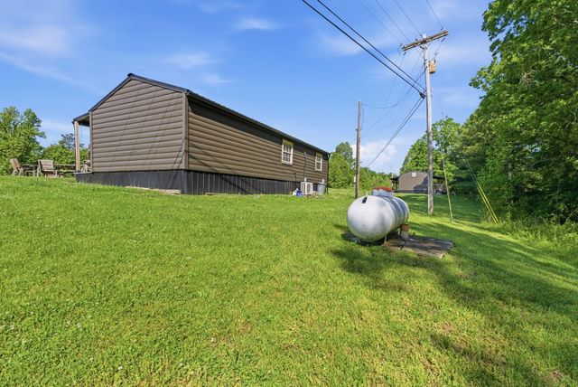 8086, 8222, 8225 Hwy 15, Pine Ridge, KY 41360