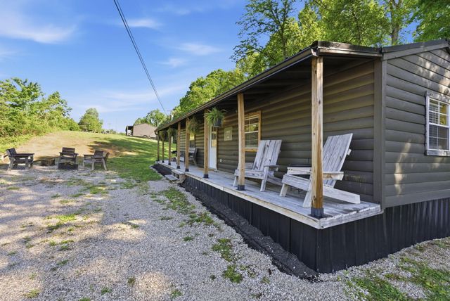 8086, 8222, 8225 Hwy 15, Pine Ridge, KY 41360
