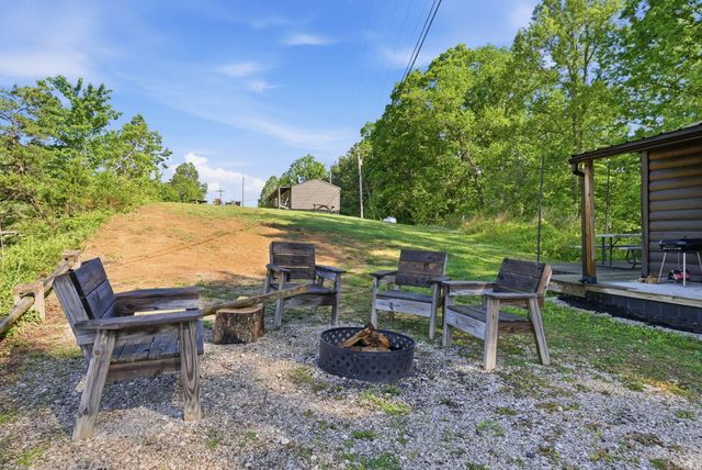 8086, 8222, 8225 Hwy 15, Pine Ridge, KY 41360
