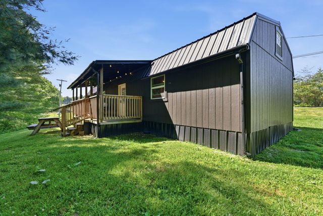8086, 8222, 8225 Hwy 15, Pine Ridge, KY 41360