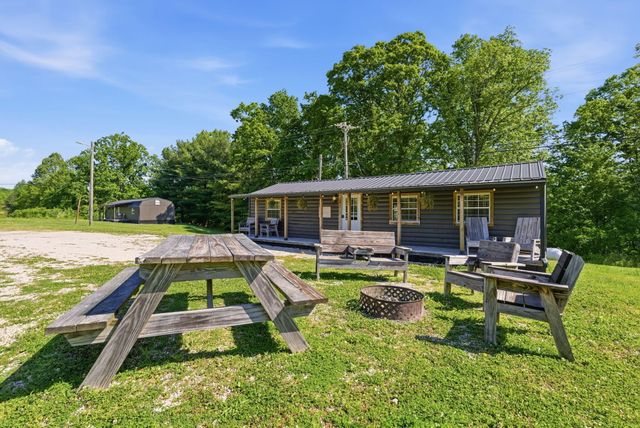 8086, 8222, 8225 Hwy 15, Pine Ridge, KY 41360