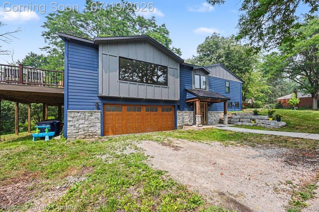290 Larkspur Street, Ann Arbor, MI 48105