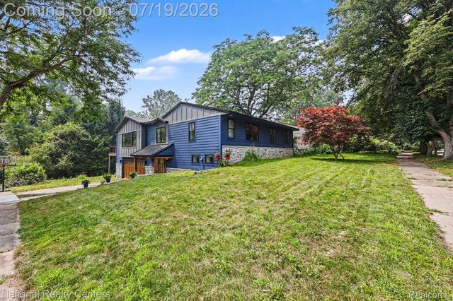 290 Larkspur Street, Ann Arbor, MI 48105