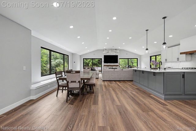 290 Larkspur Street, Ann Arbor, MI 48105