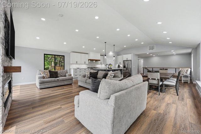 290 Larkspur Street, Ann Arbor, MI 48105