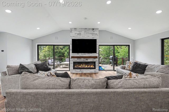 290 Larkspur Street, Ann Arbor, MI 48105