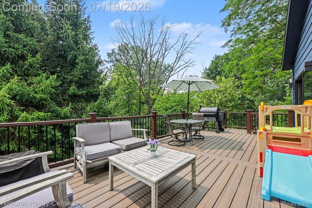 290 Larkspur Street, Ann Arbor, MI 48105