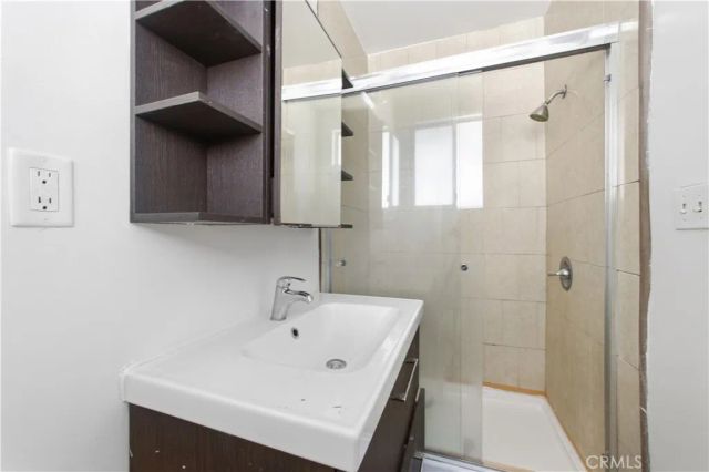 5168 Yarmouth Ave 16, Encino, CA 91316