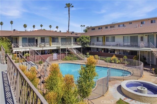 5168 Yarmouth Ave 16, Encino, CA 91316