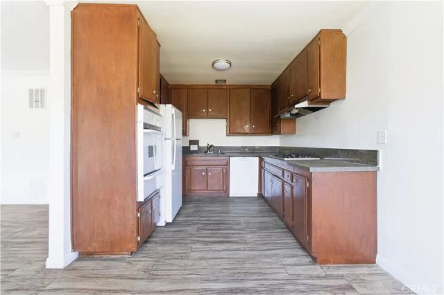 5168 Yarmouth Ave 16, Encino, CA 91316