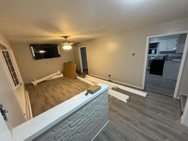 2425 W 41st Avenue, Gary, IN 46408