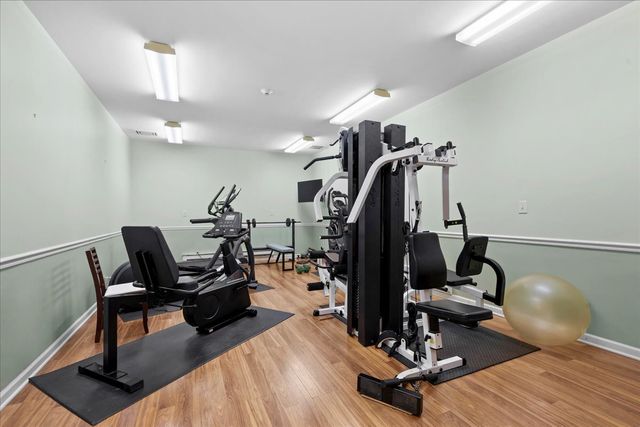 1795 Lake Cook Road 207, Highland Park, IL 60035