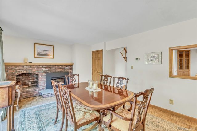 306 Versa Place, Sayville, NY 11782