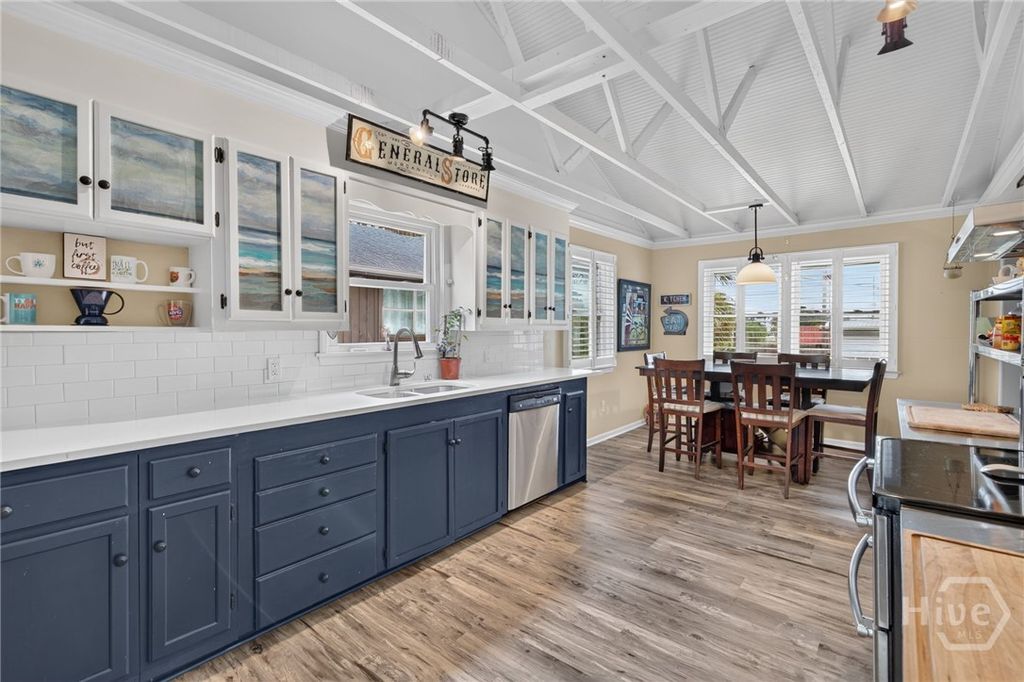 Image 14 of property listing at 505 Jones Avenue, Tybee Island, GA 31328