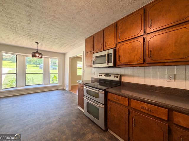 104 Belair Lane, Stockbridge, GA 30281