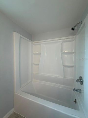 843 SKY LAKE CIRCLE B, Orlando, FL 32809